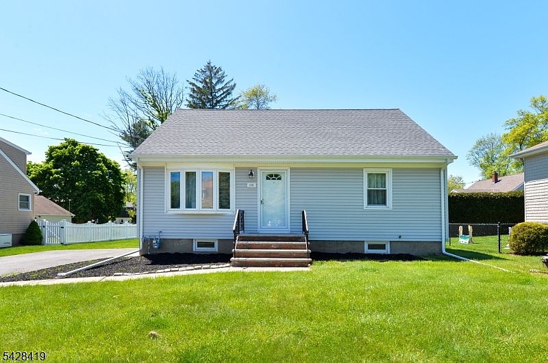 1st image of 113 Stanley Ct