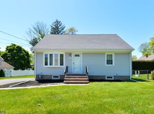 113 Stanley Ct, North Haledon, NJ 07508