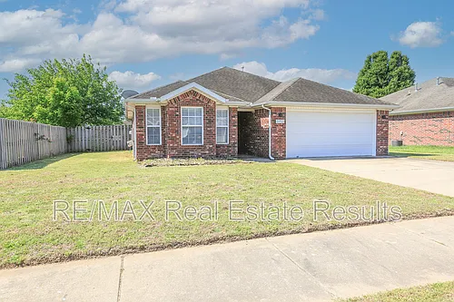 3703 SW Carriageway Ave Photo 1