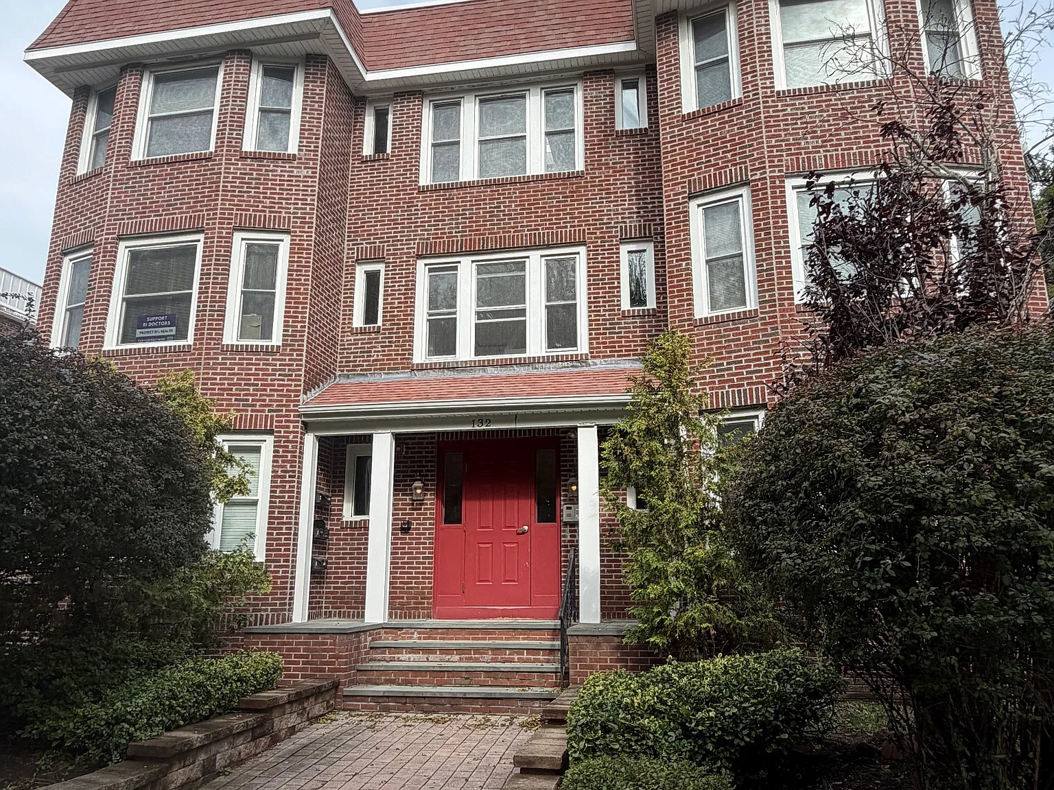 3 bed, 1100 sqft, $2,800 — Photo 1
