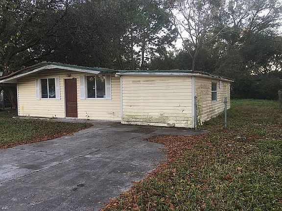 2nd image of 7711 Deleuil Ave