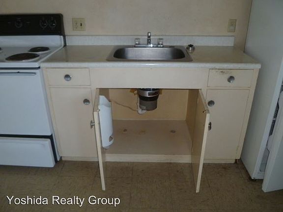 2nd image of 379 N Market St APT 3
