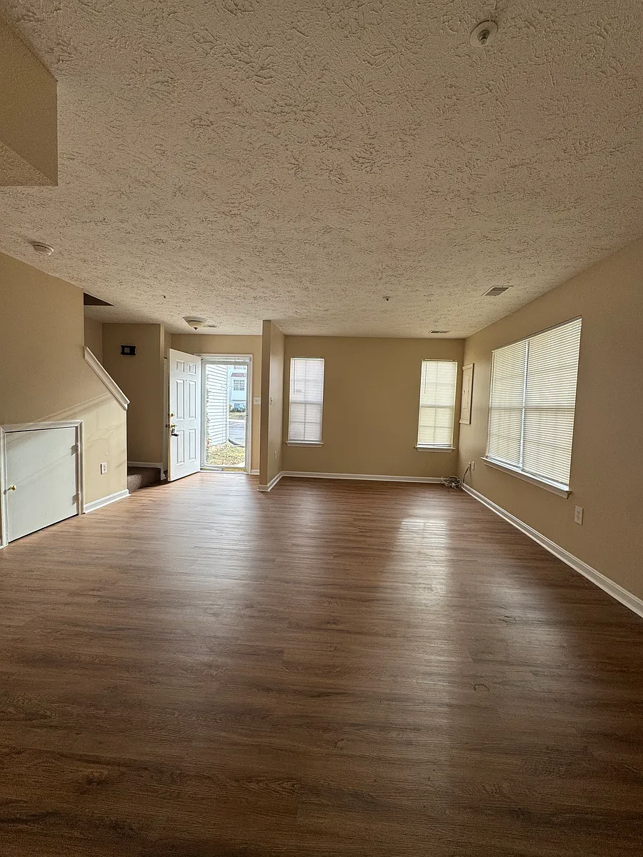 Building Photo - 155 Azalea Ct #0