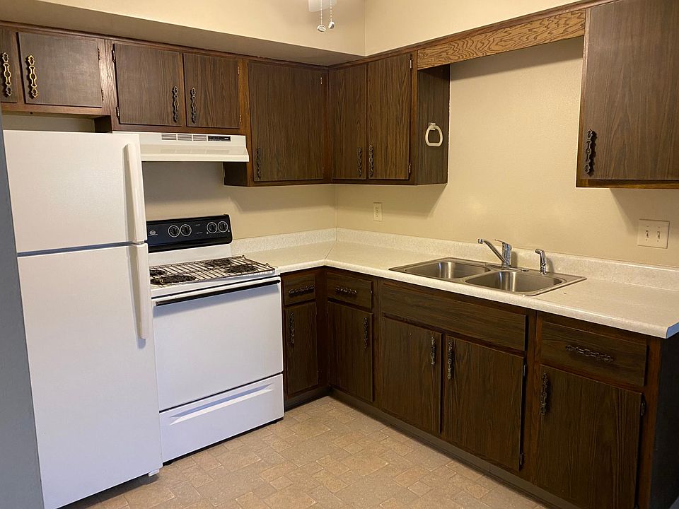 2nd image of 907 W Garfield Ave APT 204