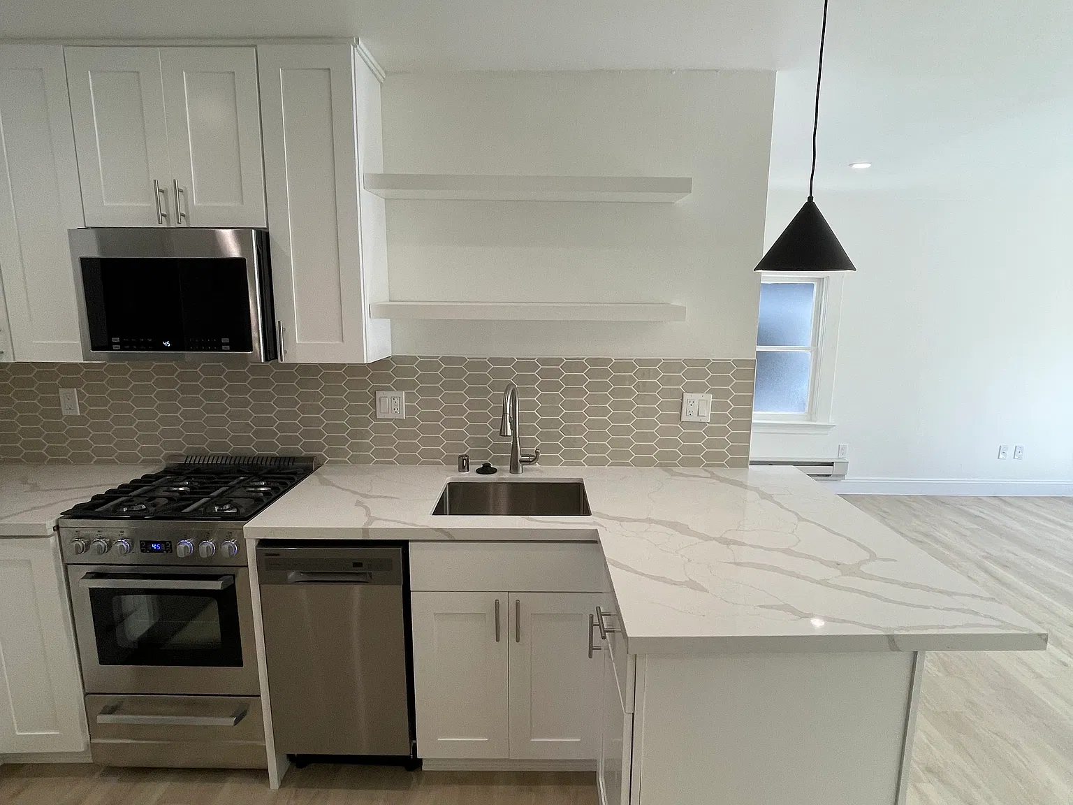 1 bed, $4,200 — Photo 4