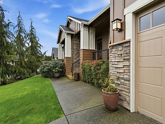 3rd image of 17302 NE 28th Ct