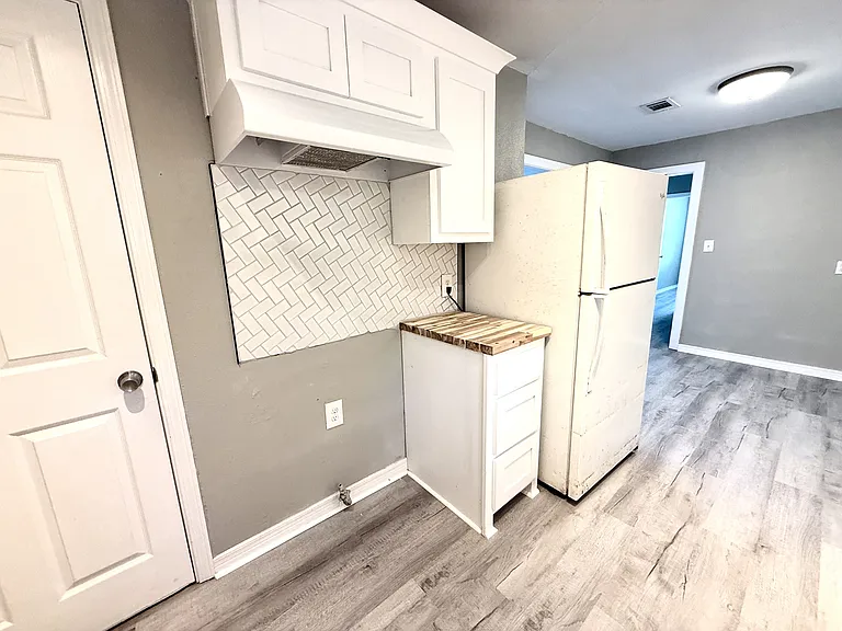 404 Ash St — Photo 7