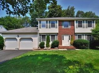 4 Jessica Ln, Succasunna, NJ 07876