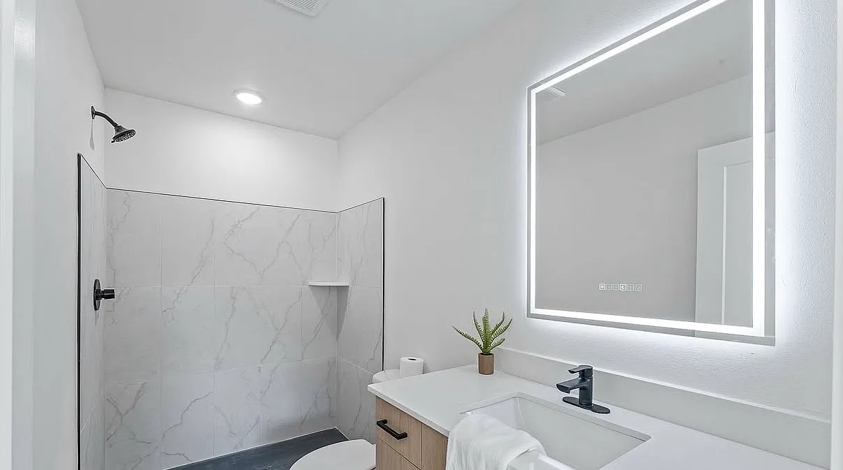 1443 West Hendon Street - 102 — Photo 3