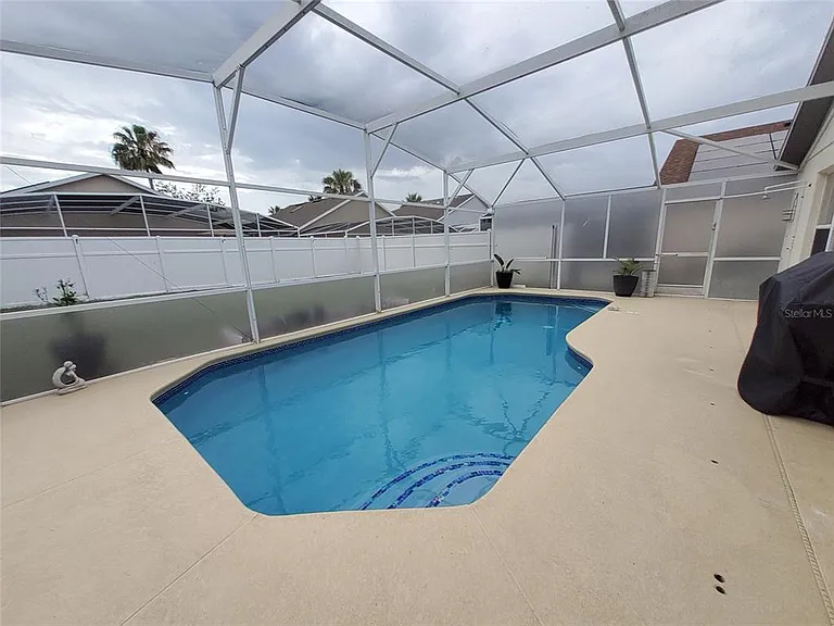 944 Lockbreeze Dr — Photo 24
