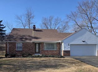 501 S 1st St, Fisher, IL 61843