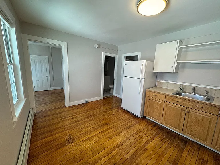 16 Glidden St. — Photo 2