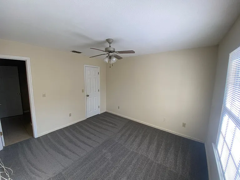 3875 Gaffney Loop — Photo 10