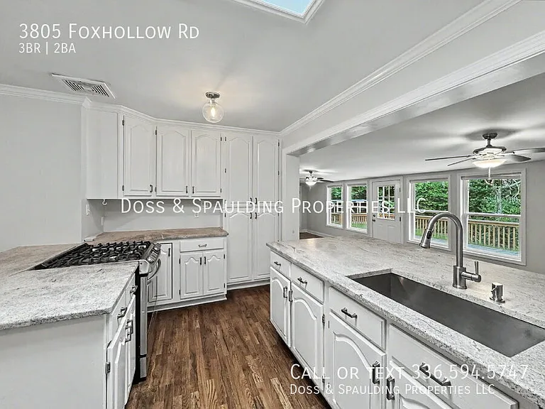 3805 Foxhollow Rd — Photo 10