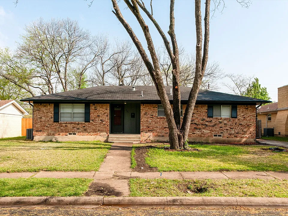 801 Poinsettia Dr