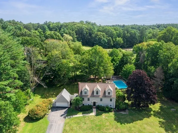 12 May Elm Ln, Norwell, MA 02061