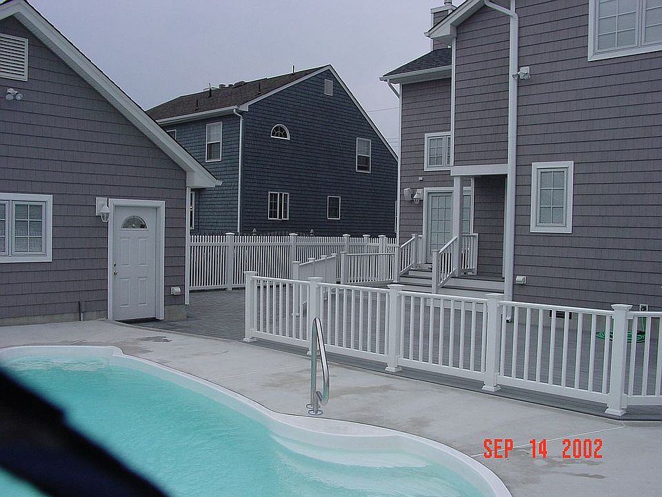 2nd image of 114 Kerr Ave