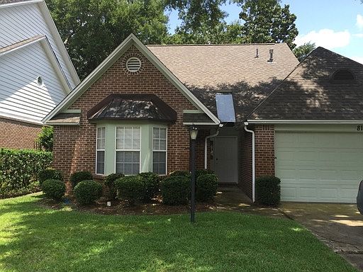 1st image of 814 Fairway Lakes Dr