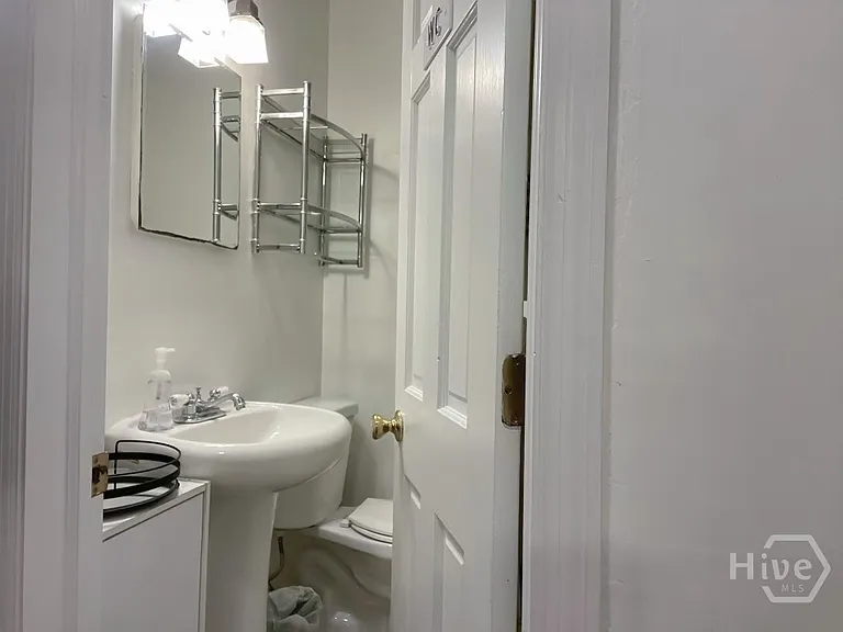 217 W Taylor St — Photo 18