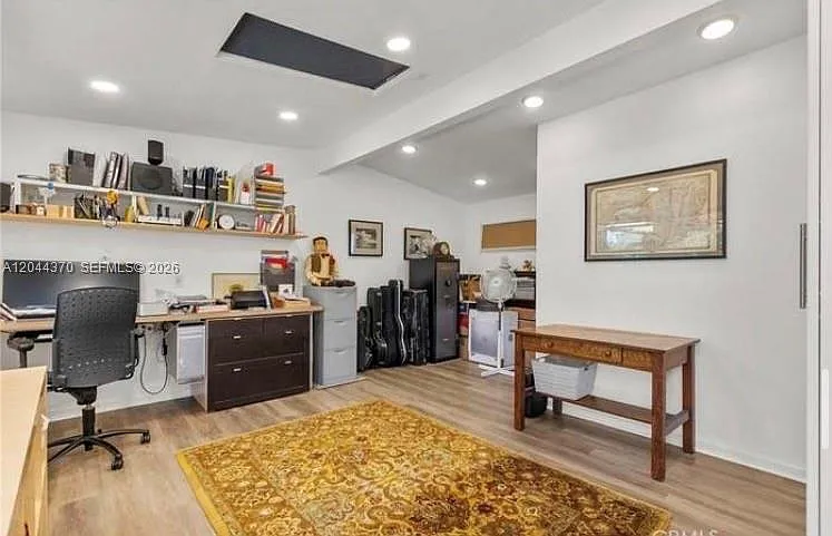 2871 Daisy Ave — Photo 21