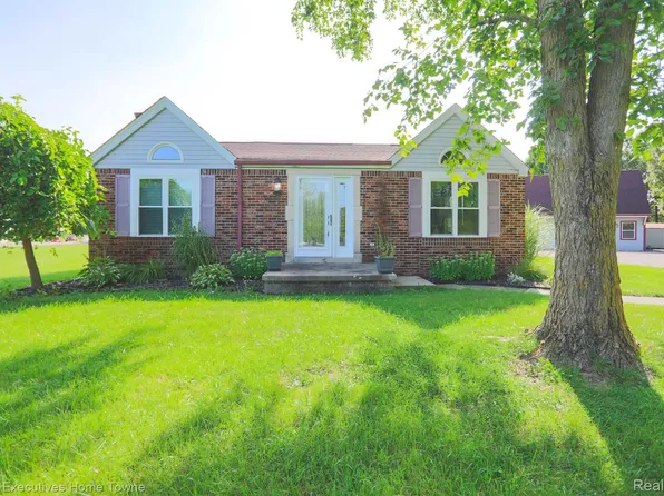 3905 Meldrum Rd, Casco, MI 48064