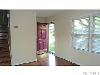 3rd image of 109 Country Ln