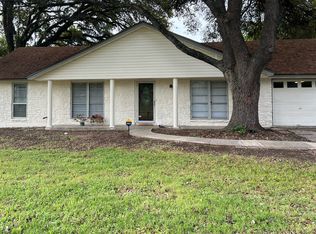 5403 Clover Dr, San Antonio, TX 78228