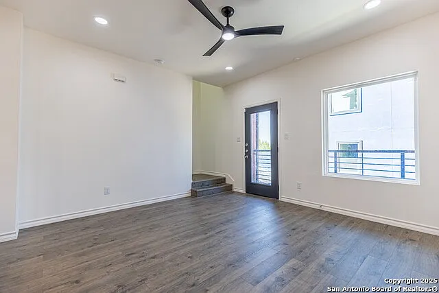 118 Shenandoah #202 — Photo 16