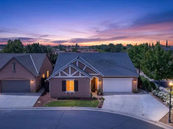 1776 N McPherson Ln, Clovis, CA 93619