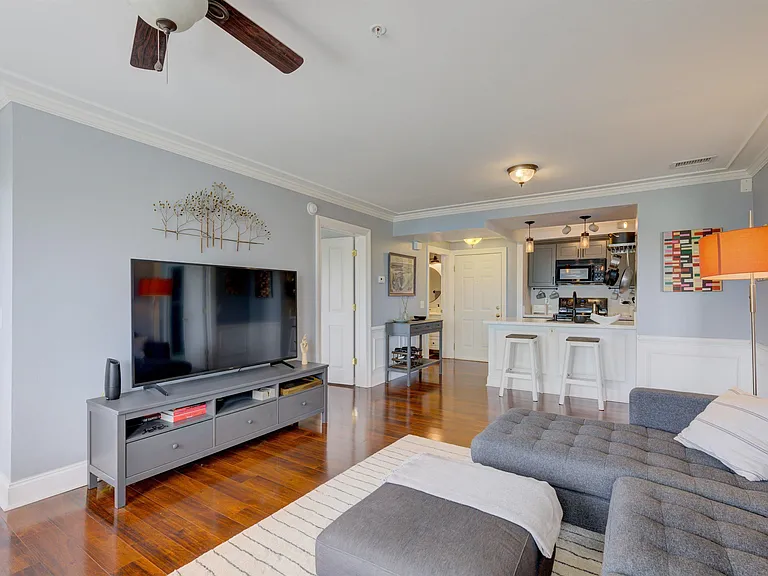 900 Taylor St #401 — Photo 18