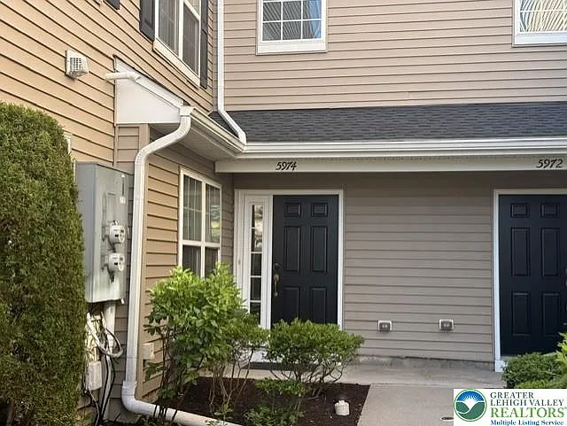 5974 Valley Forge Dr — Photo 2
