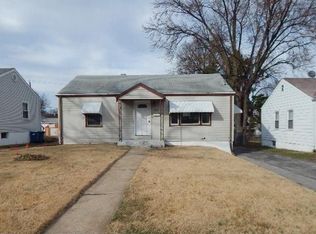 9805 Rhythm Dr, Saint Louis, MO 63114