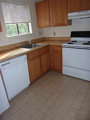 5th image of 2239 Pine Shore Ct