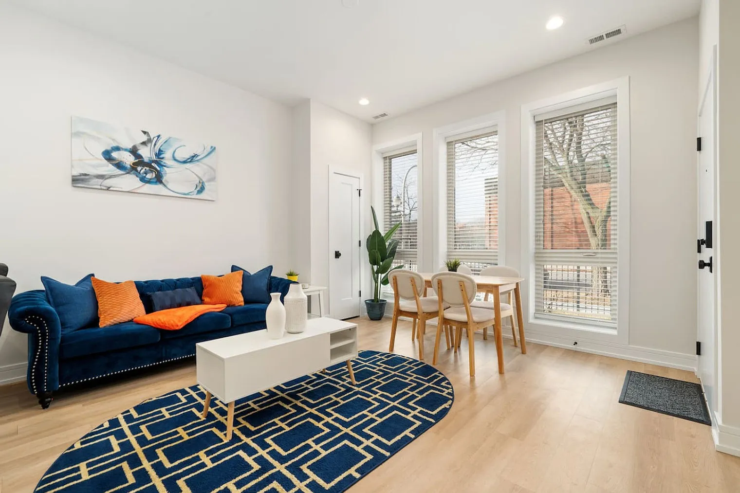 3 bed, 2.0 bath, 1614 sqft, $3,277 — Photo 1