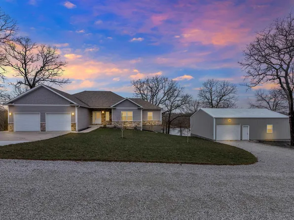 27487 Isabella Ln, Warsaw, MO 65355