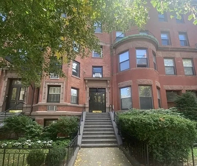 281 Beacon St #7 — Photo 10