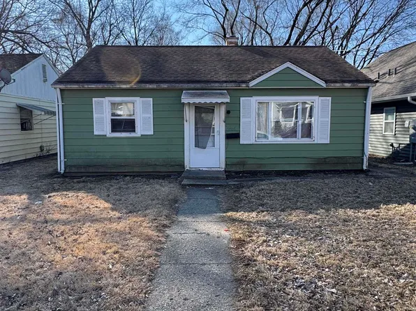 1006 E Behrends Ave, Peoria, IL 61603