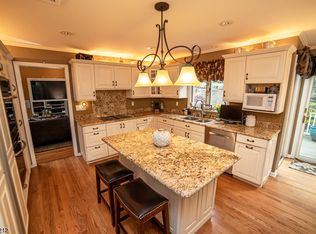 10 Farber Hill Rd, Boonton Township, NJ 07005