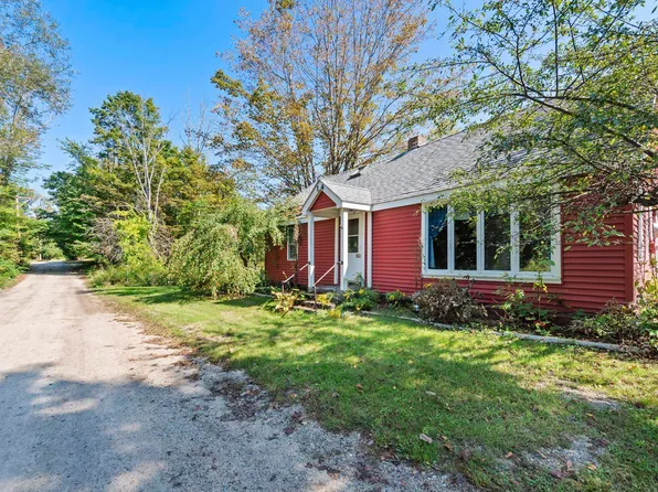 14 Brackett Road, Wolfeboro, NH 03894
