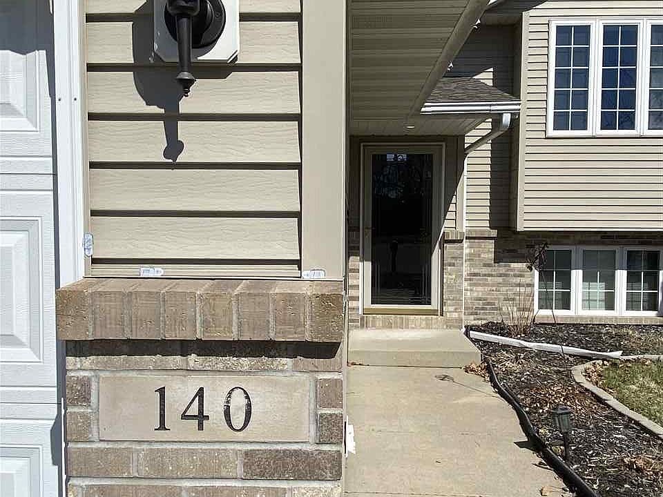 1st image of 140 Torrey Pines Ct