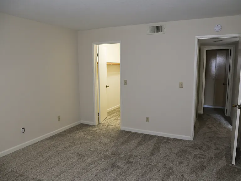 33941 Milton St — Photo 27