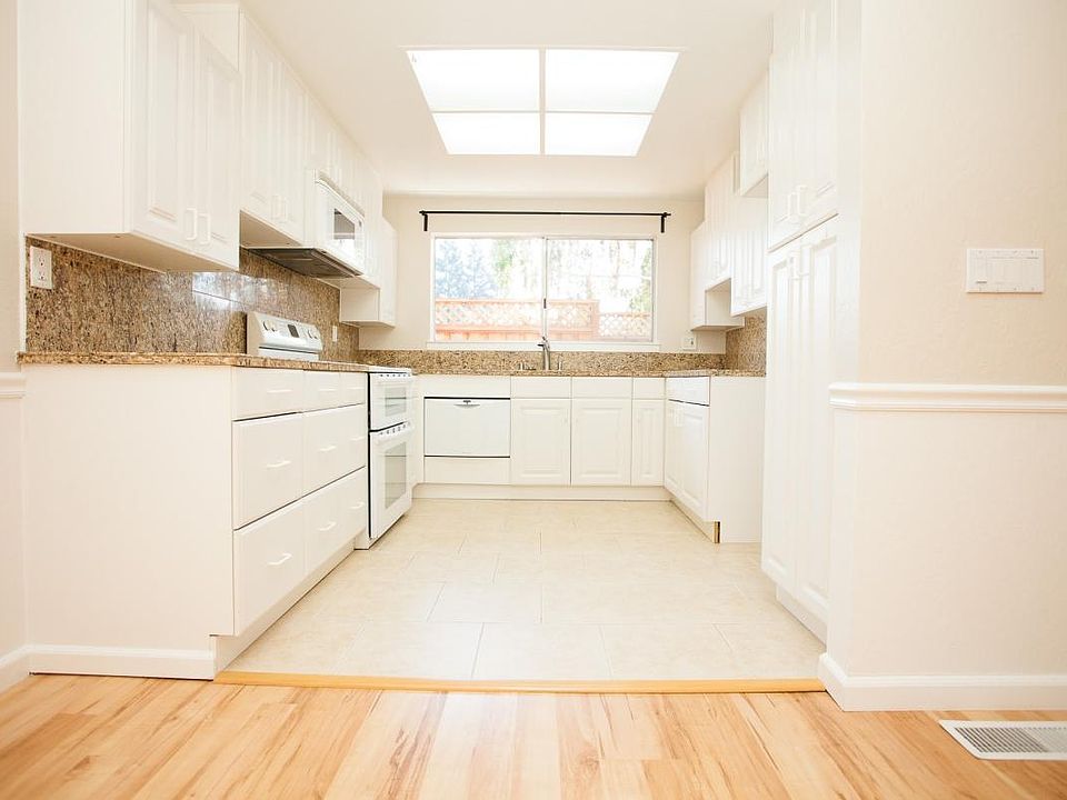 1st image of 1424 Phelps Ave