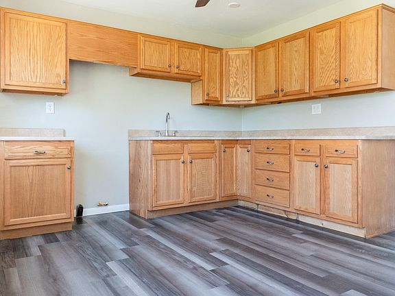 3rd image of 1363 Omard Dr