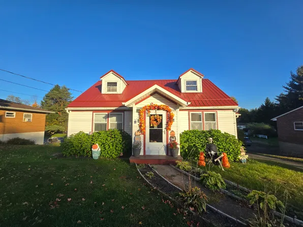 11118 Charles St, Meadville, PA 16335