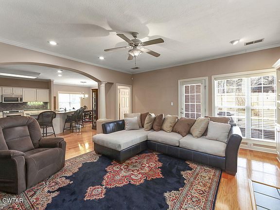 3rd image of 225 Wiley Parker Rd