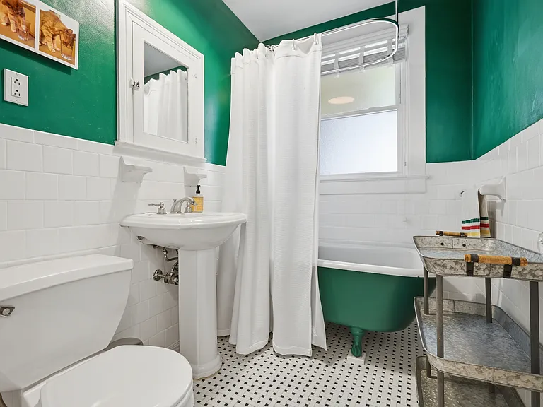 1008 Shepherd St NE — Photo 17