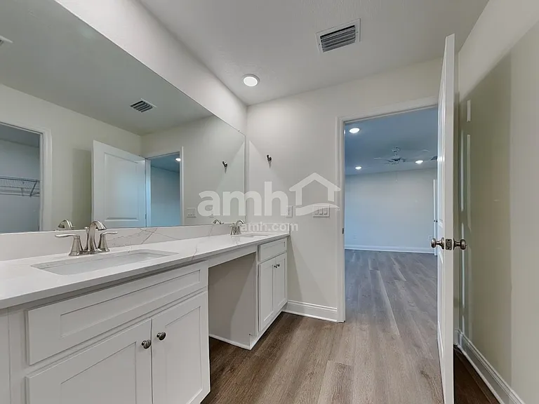 5739 Oesterle Rd — Photo 11