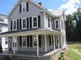 13 E Main St, Huntington, MA 01050