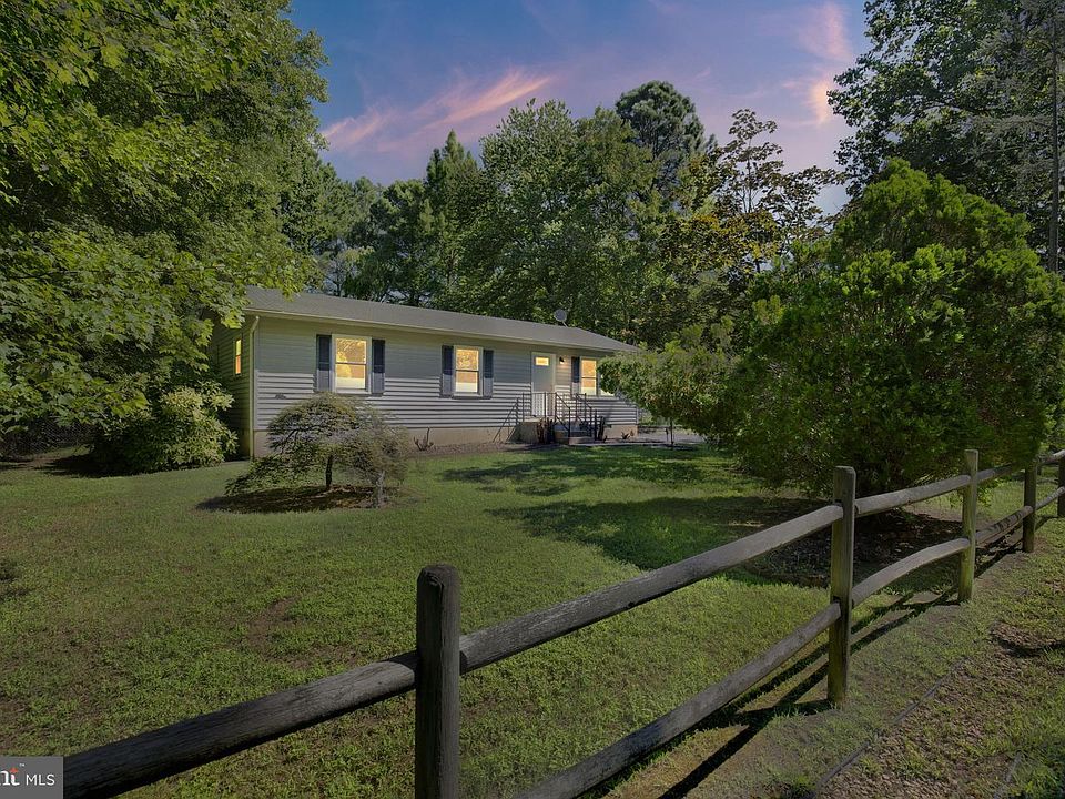 1st image of 47898 Janet Ln