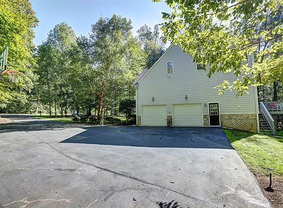 5th image of 12393 W Oaks Dr